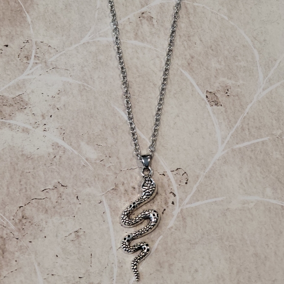 Jewelry - Snake Necklace